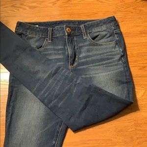 American Eagle Dream Jean high-rise jegging.